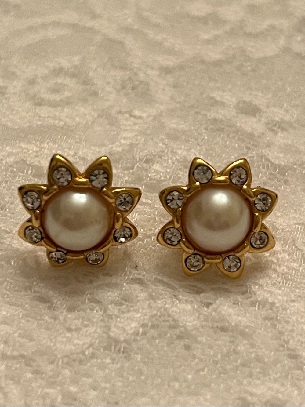 Vintage Napier Gold-Tone Flower Pearl & Crystal Stud Earrings - Picture 3 of 3